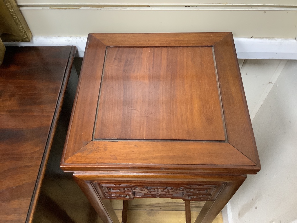 A pair of Chinese rosewood tall stands, width 28cm, height 91cm